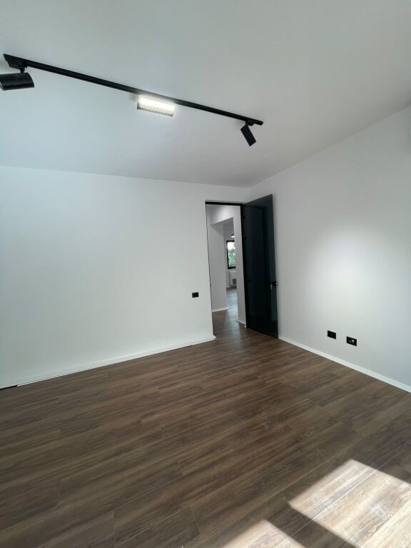 🏢 FOR RENT | OFFICE 2+1 – NEAR SQUARE 21