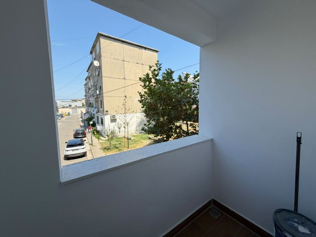 Shitet Apartament 2+1