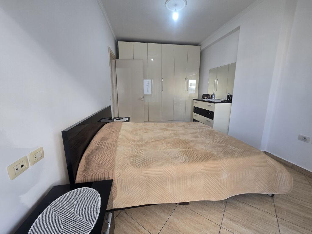 Apartament 2+1 per qera ne Astir !