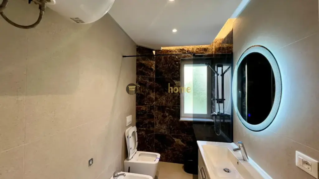 SHITET APARTAMENT 1+1 I RIKONSTRUKTUAR "PALLATI ME SHIGJETA"