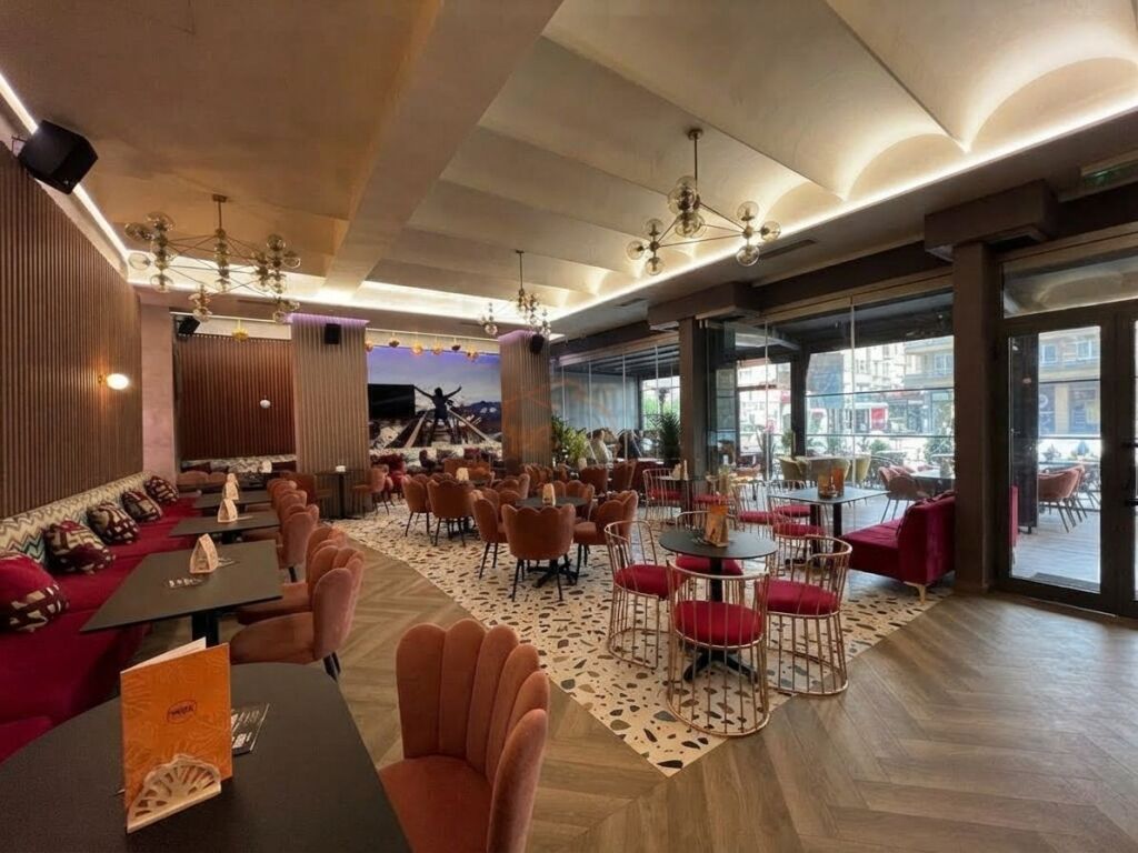 Affitto, Bar Lounge, Liceo "Ismail Qemali", Tirana