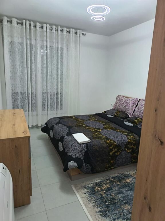 Apartament 3+1 per qera tek 5 Maji !