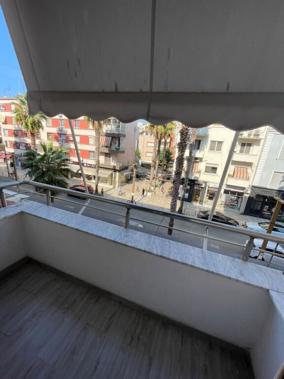 🏡 APARTAMENT 1+1 ME QIRA – BULEVARDI KRYESOR, DURRËS!