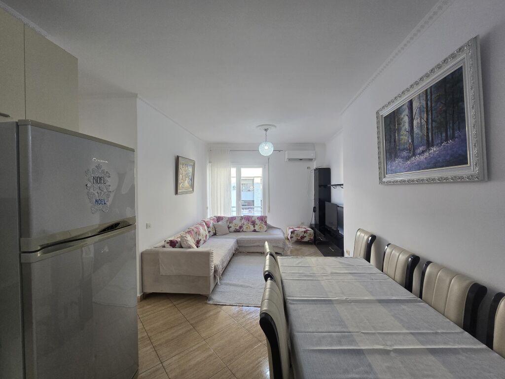 Apartament 2+1 per qera ne Astir !