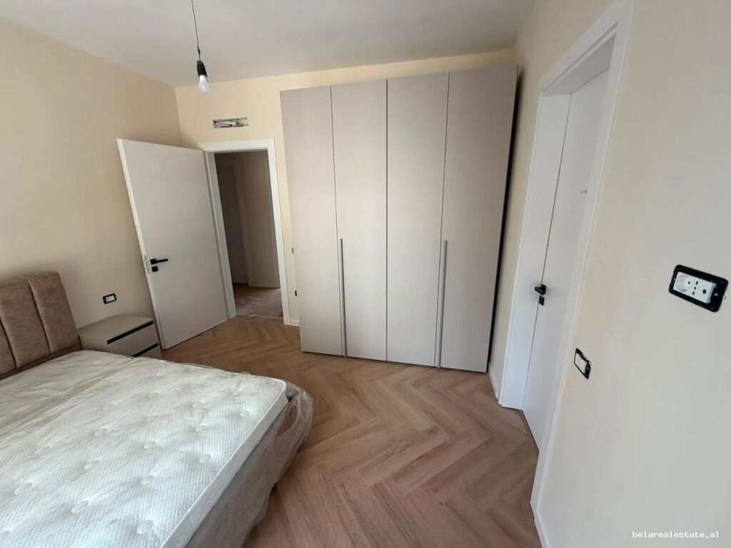 Appartamento in affitto 2+1+2 presso Farmacia 10 (ID B2202099) Tirana