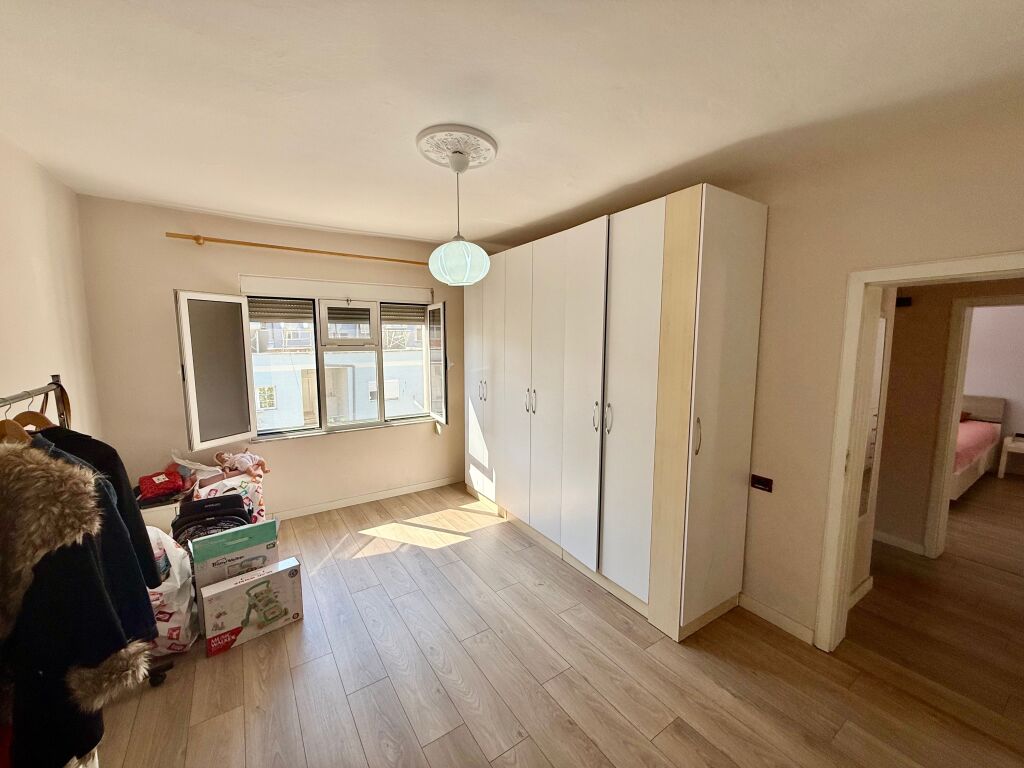 APARTAMENT 2+1 ME QIRA TE GARDA