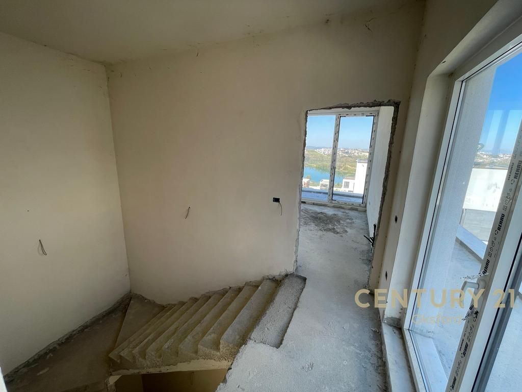 VILLA IN VENDITA AL LAGO DI FARKA 550,000 €