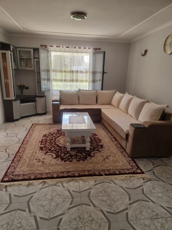 Affittasi casa privata + cortile + parcheggio a Ali Dem F  ID 5518