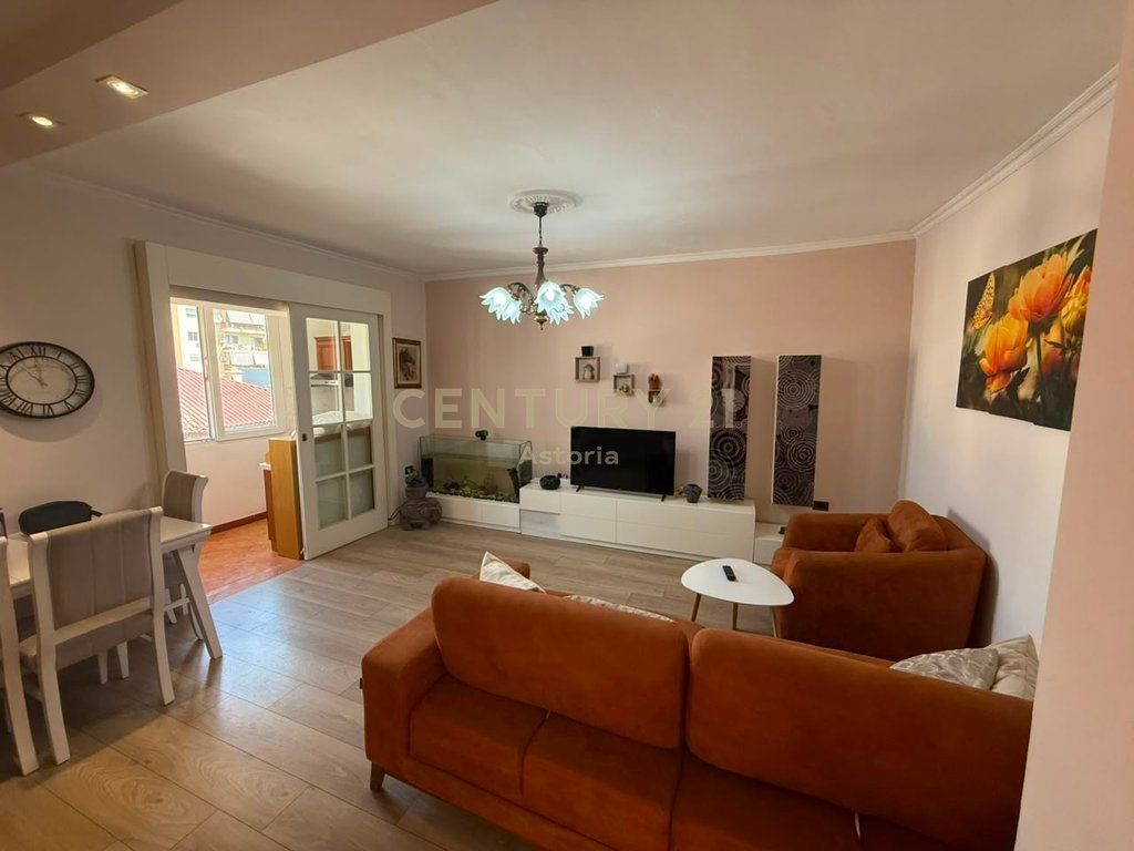 APARTAMENT 2+1 ME QIRA TE GARDA