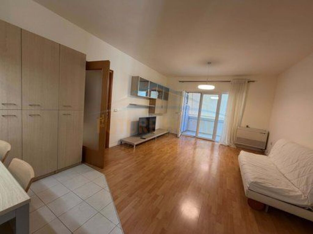 Rent, Apartment 2+1+2, Artistic Lyceum
