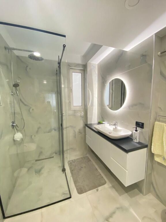 Apartament me Qera 2+1 rruga e Durresit prane ministrise se Drejtesise