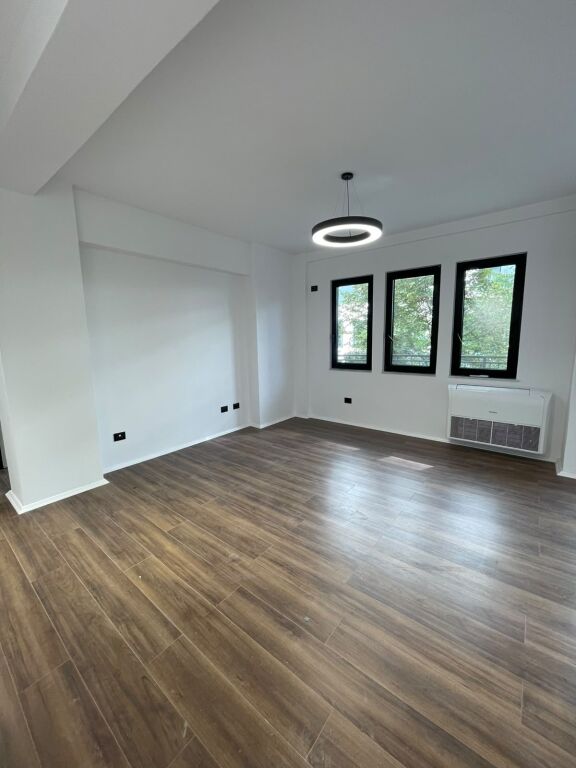 🏢 FOR RENT | OFFICE 2+1 – NEAR SQUARE 21