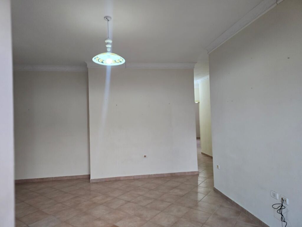 Shitet apartment 2+1+2 . Misto Mame