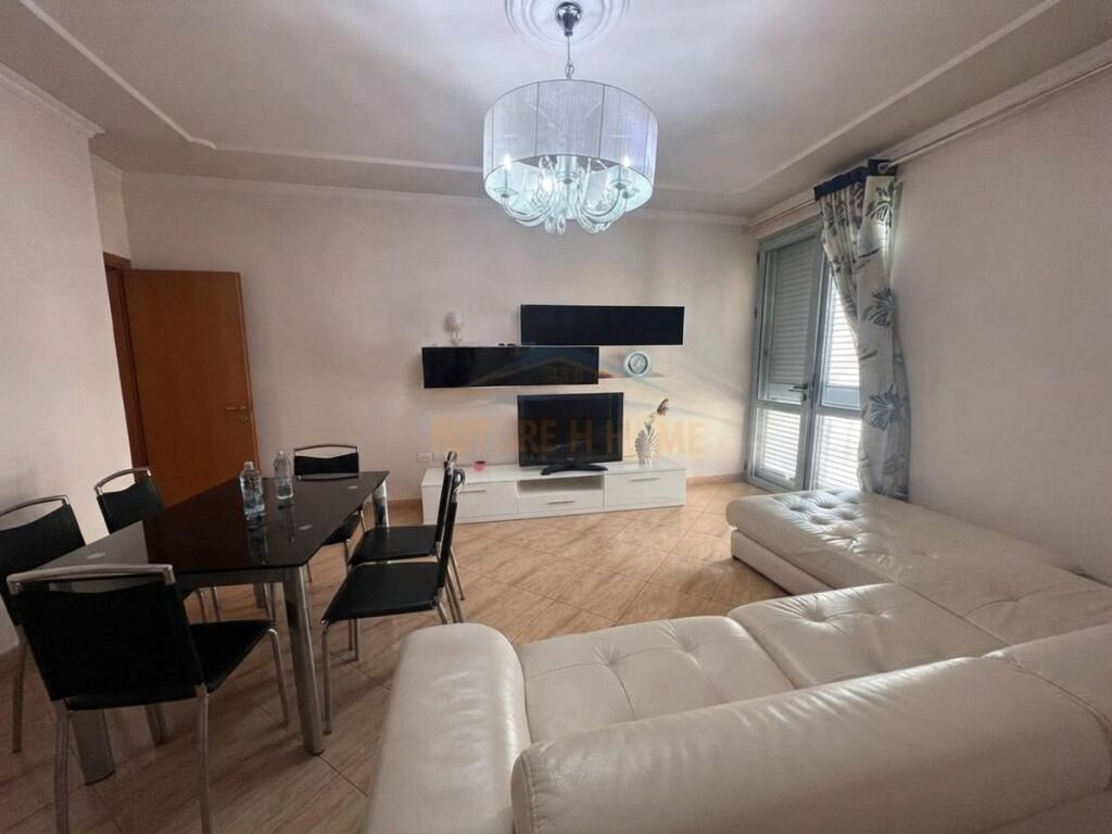 Qera, Apartament 2+1+2, Komuna e Parisit, Tirane