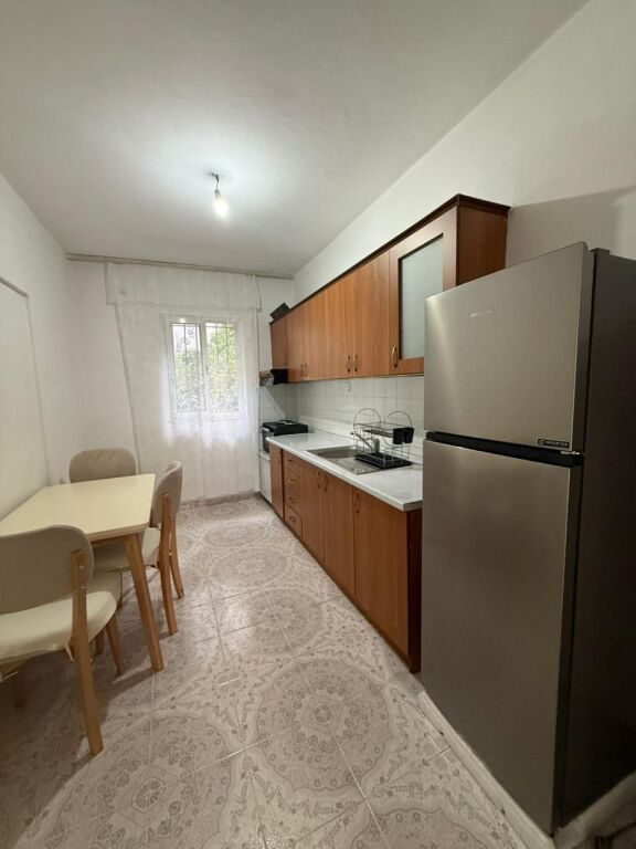 Affitto | Shtëpi private 2 + 1 | Spitali Amerikan 2 | 500 €/mese