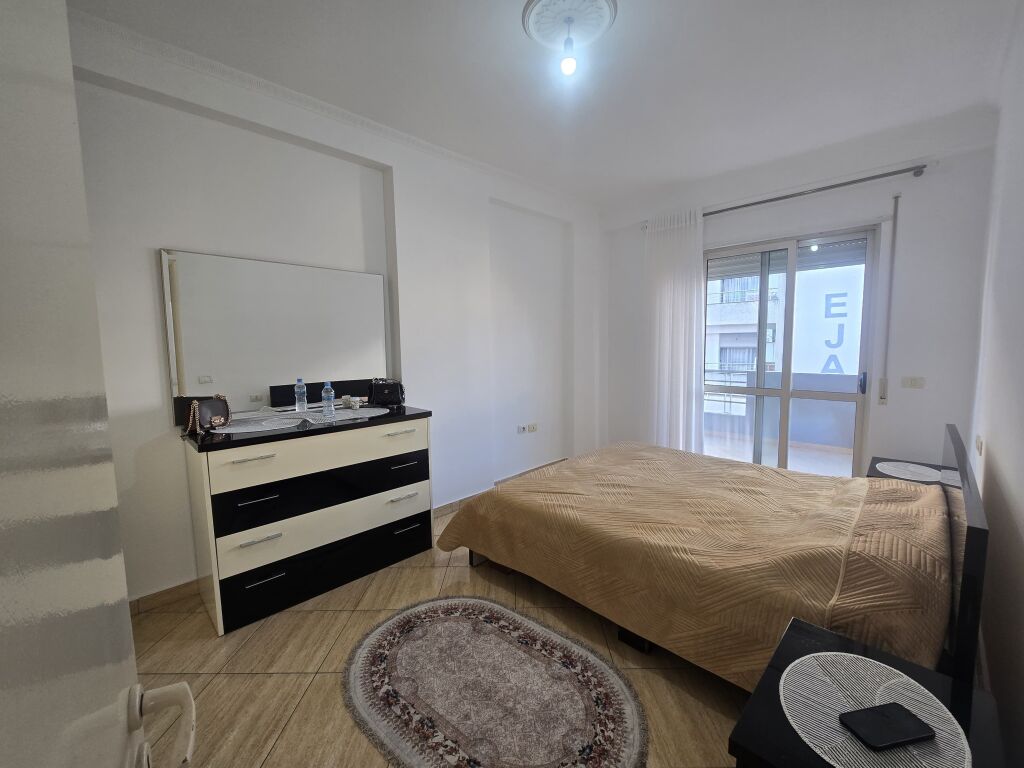 Apartament 2+1 per qera ne Astir !