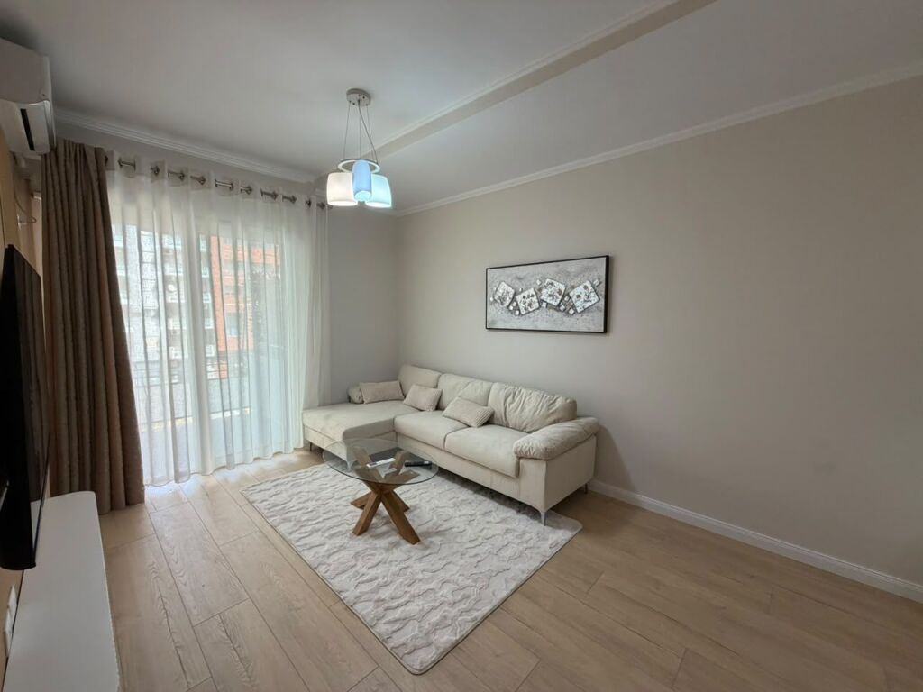 Apartament 1+1 per shitje tek Kompleksi Golden Park prane Amerikan 3.