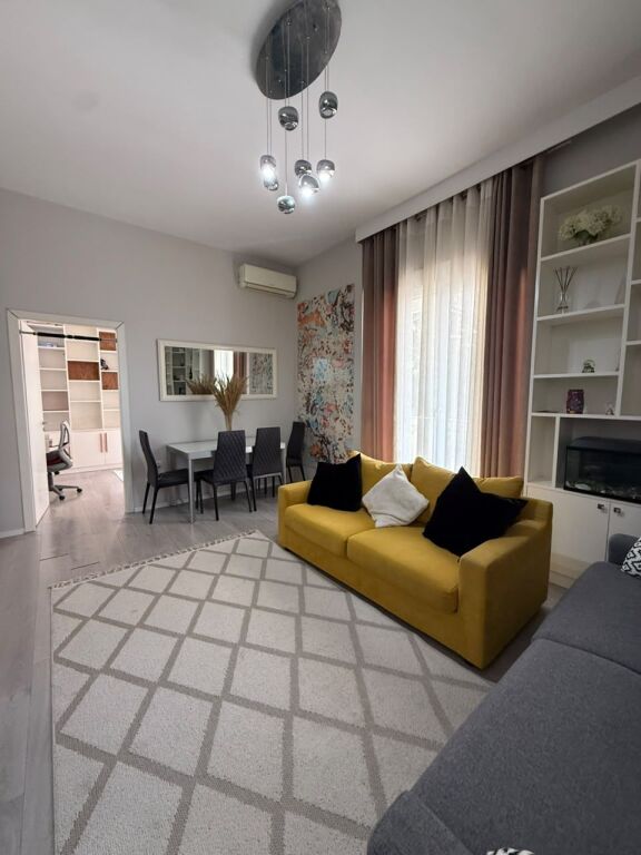 Rent | Apartament 2 + 1 | Pazari i Ri | 800 €/month