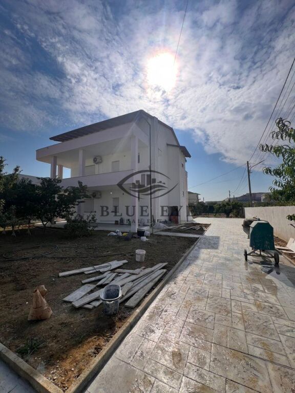 AFFITTASI – PRIMO PIANO DELLA VILLA | SHKOZET, DURRËS