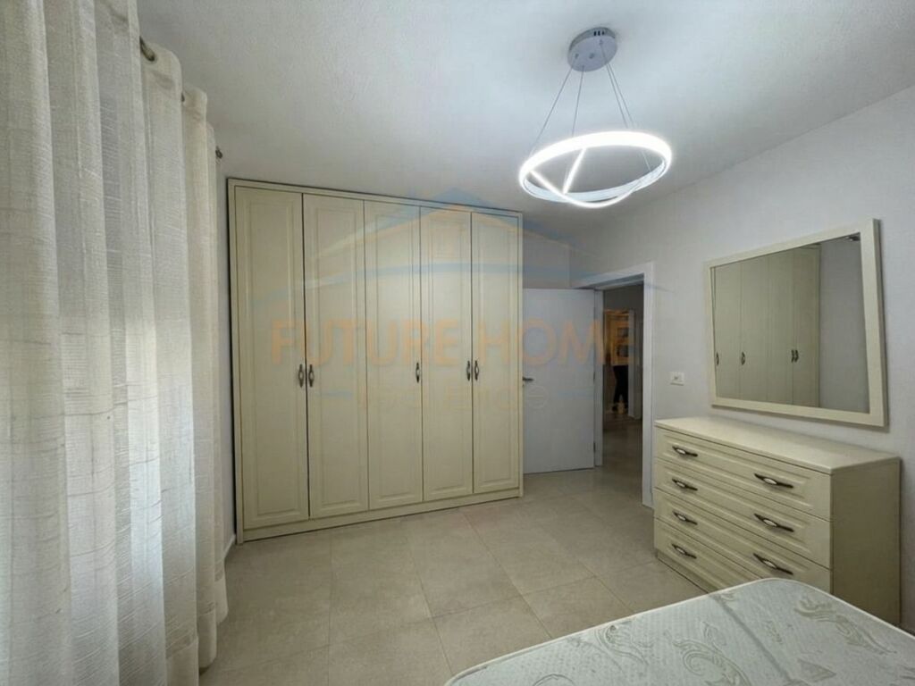 Shitet, Apartament 1+1, Selvia, Tirane