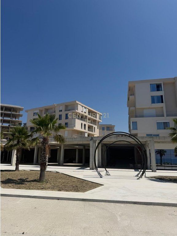 APARTAMENT PER SHITJE NE REZIDENCEN DYRRAKIUM , CURRILA !