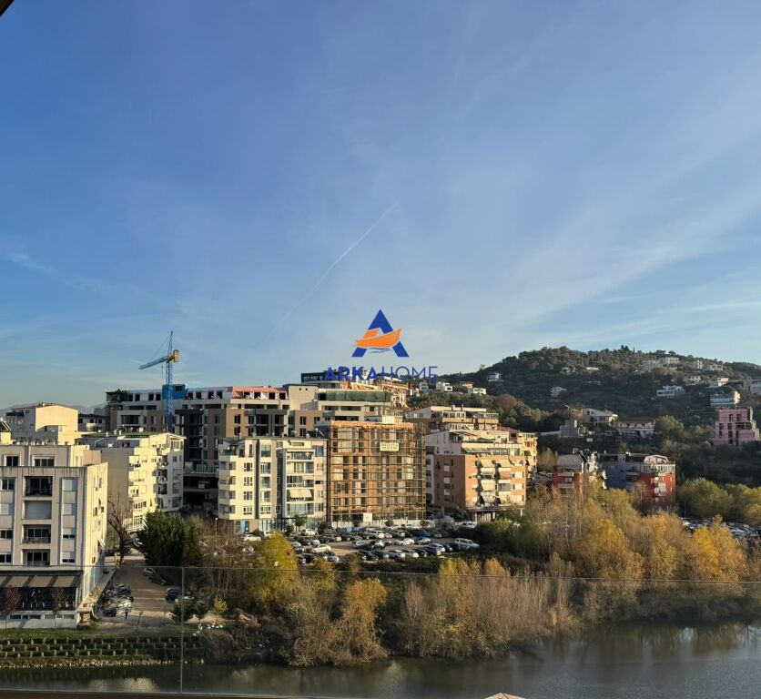 VENDESI NON FINITO 380 M2 DIVISO IN 2 APPARTAMENTI 2+1 "LAGO ASCIUTTO" 395.000 EURO CIASCUNO