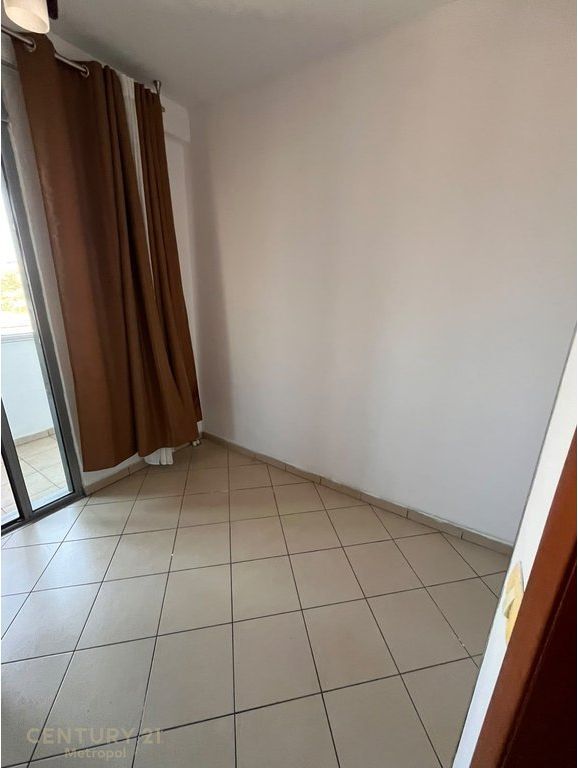 🏠 **FOR RENT – APARTMENT 3+1 | CONDOR CENTER**