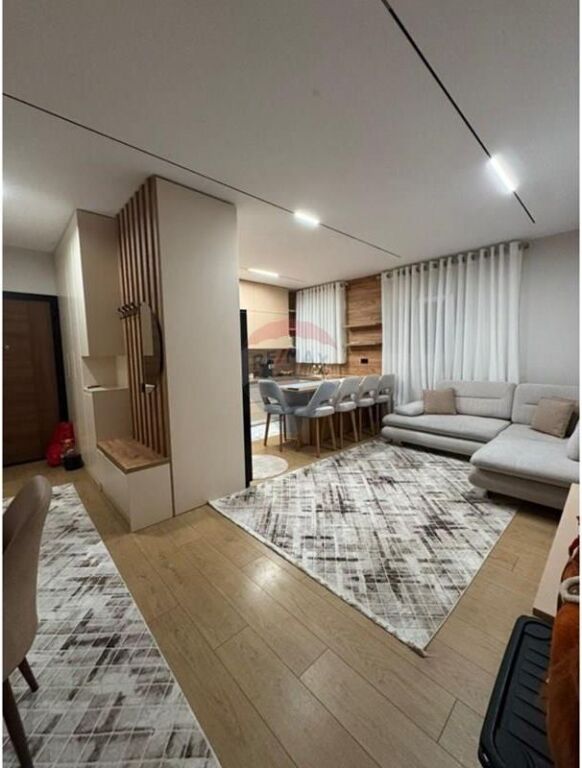 Apartment - For Rent - United School, Tirana