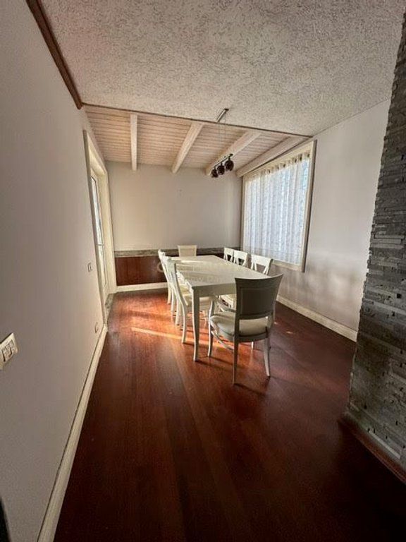 Shitet Apartament 2+1+2 , zona Mali Robit.
