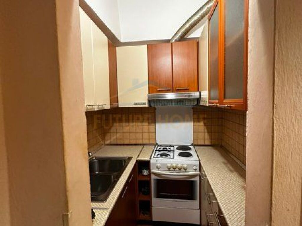 For rent, 2+1 Apartment, Train Station, Durrës