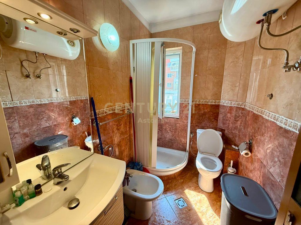 APARTAMENT 2+1 ME QIRA TE GARDA /Muaj 700,000 Lekë /Muaj