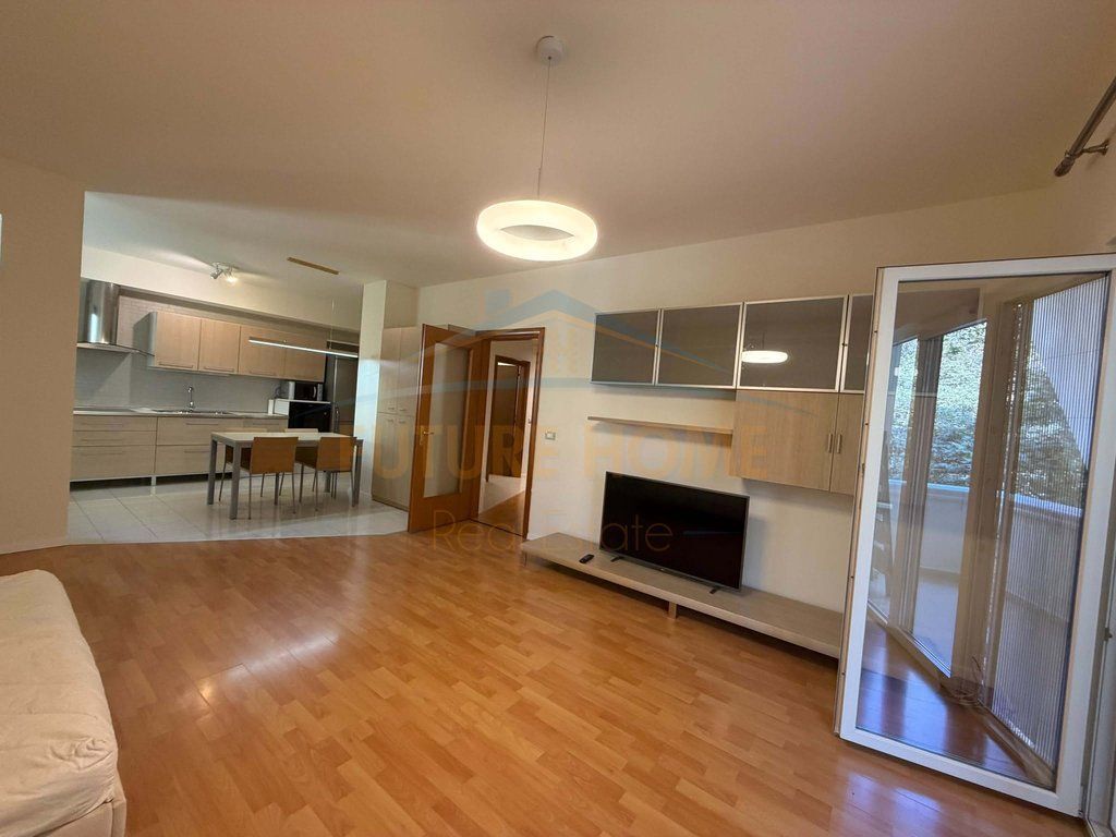 Qera, Apartament 2+1+2, Liceu Artistik
