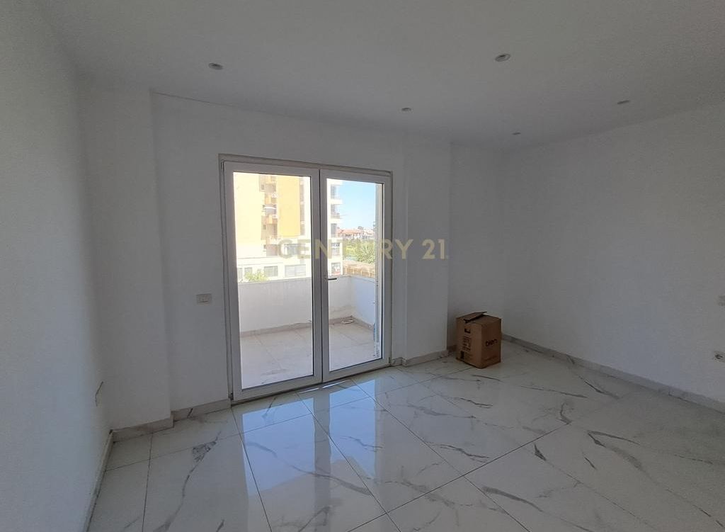SHITET APARTAMENT 3+1+2 (+4 BALLKONE) NE PLAZH ILIRIA !