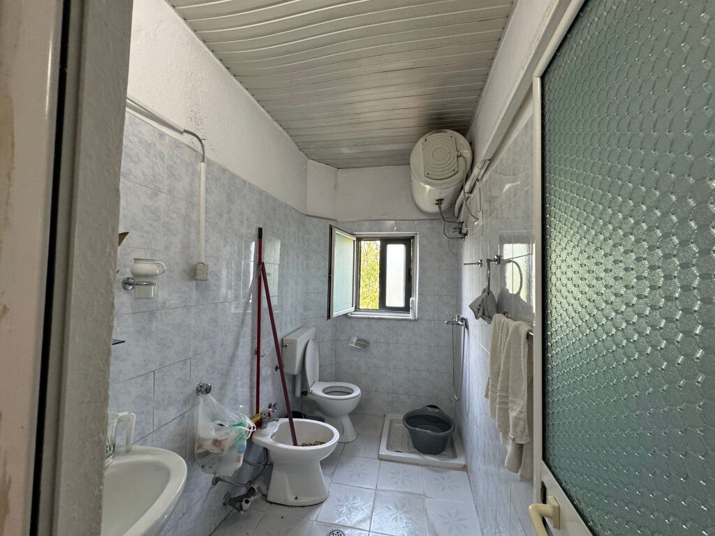 SHITET APARTAMENT 2\+1 – PËRBALLË SHKOLLËS “HARRY FULTZ”**
