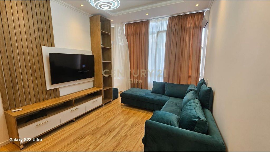 APARTAMENT 2+1 ME QIRA NE XHAMLLIK 650 € /Muaj 60,000 Lekë /Muaj