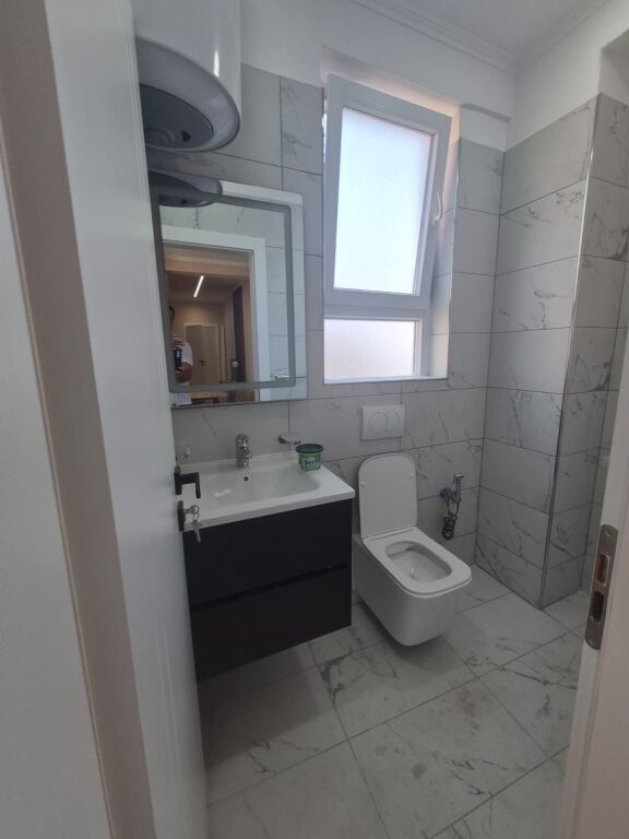 1+1,kat 2 ashensore,te ueti porcelan,550 mije leke