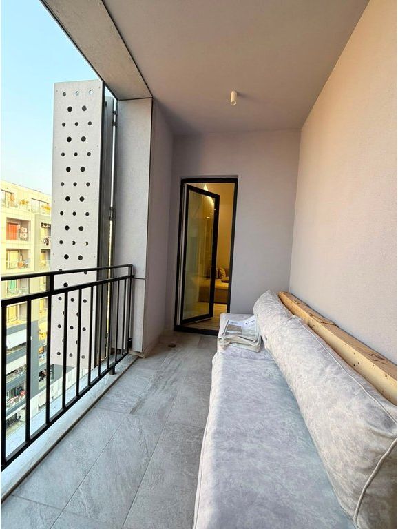 APARTAMENT 2+1 PËR QIRA – KOMPLEKSI EMERALD, RRUGA 5 MAJI 1,000 € /Muaj
