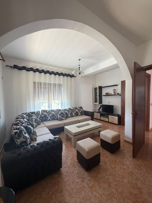Shitje | Vilë 6 + 1 | Durrës | 380000 € i Diskutueshem