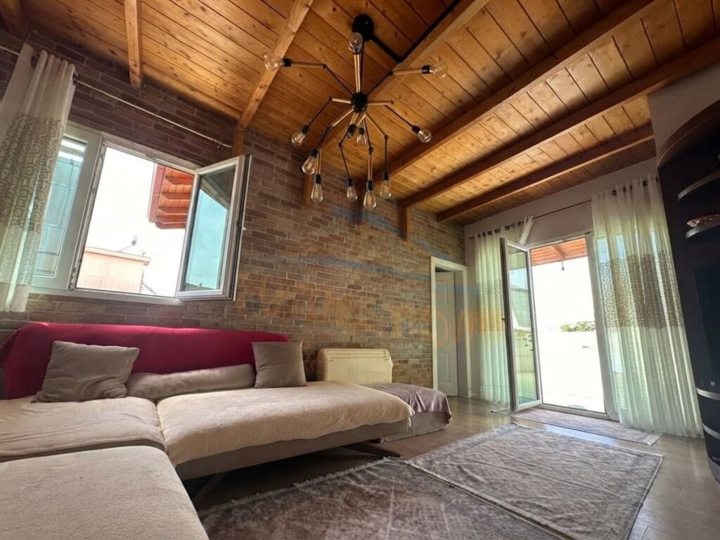 Rent, Apartment 3+1+2+ Veranda, 4 Deshmoret Street, Tirana.