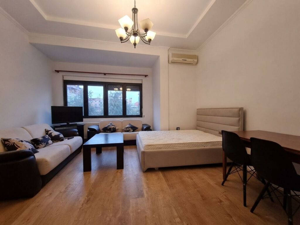 Qera, Garsoniere, Pazari i Ri, Tirane