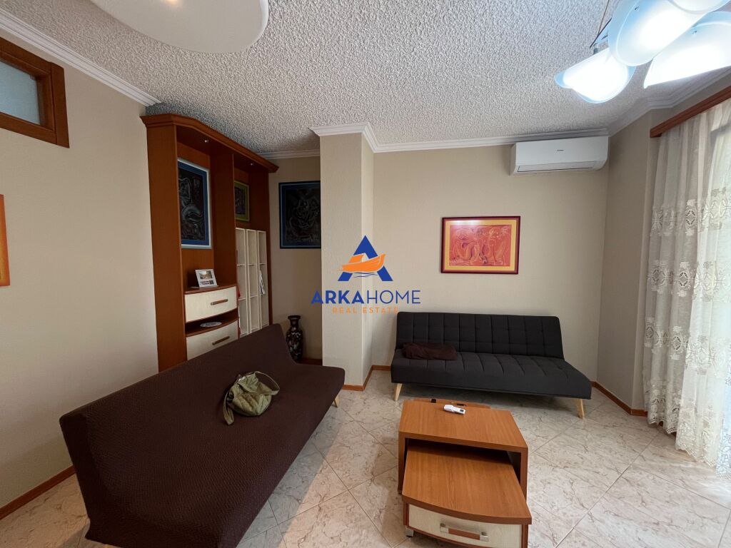 LOCALE IN AFFITTO 92 M2 "VIA DEI KOSOVARI" 85000 LEKE