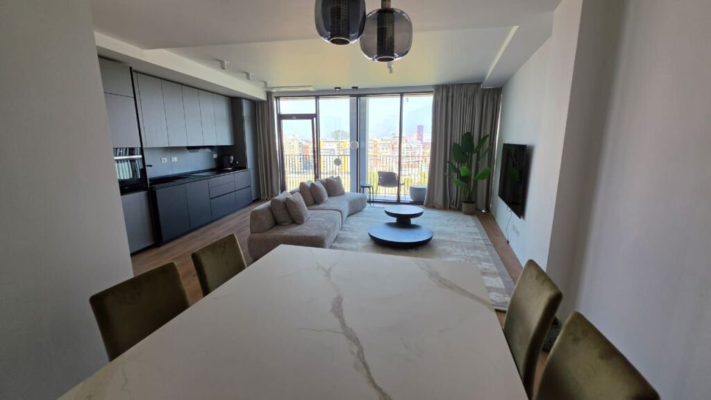 Luxury apartment for rent in Lake view