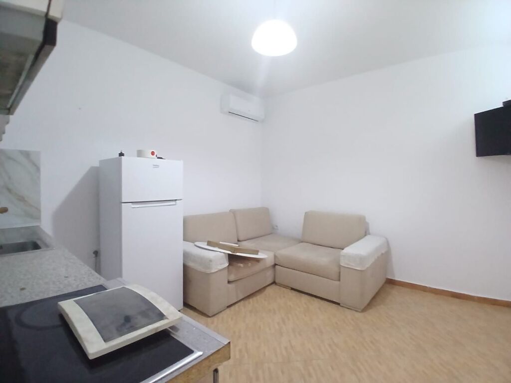 Jepet Me Qera Apartament 1+1