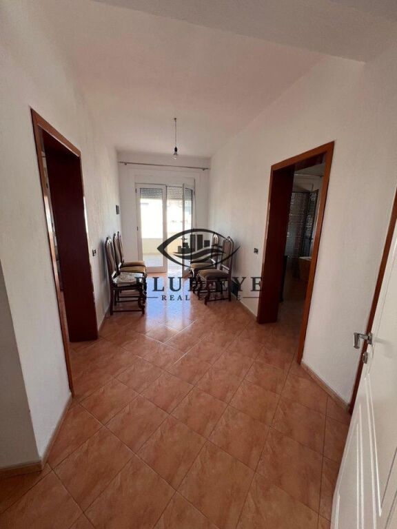 🏡 VILË 3-KATËSHE ME QIRA NE ZONEN E SHKOZETIT!