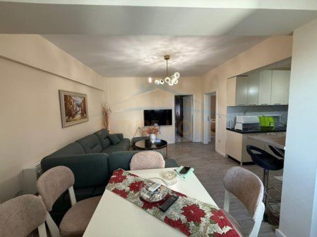 qera  Apartament 2+1, Rruga Portit, Durres