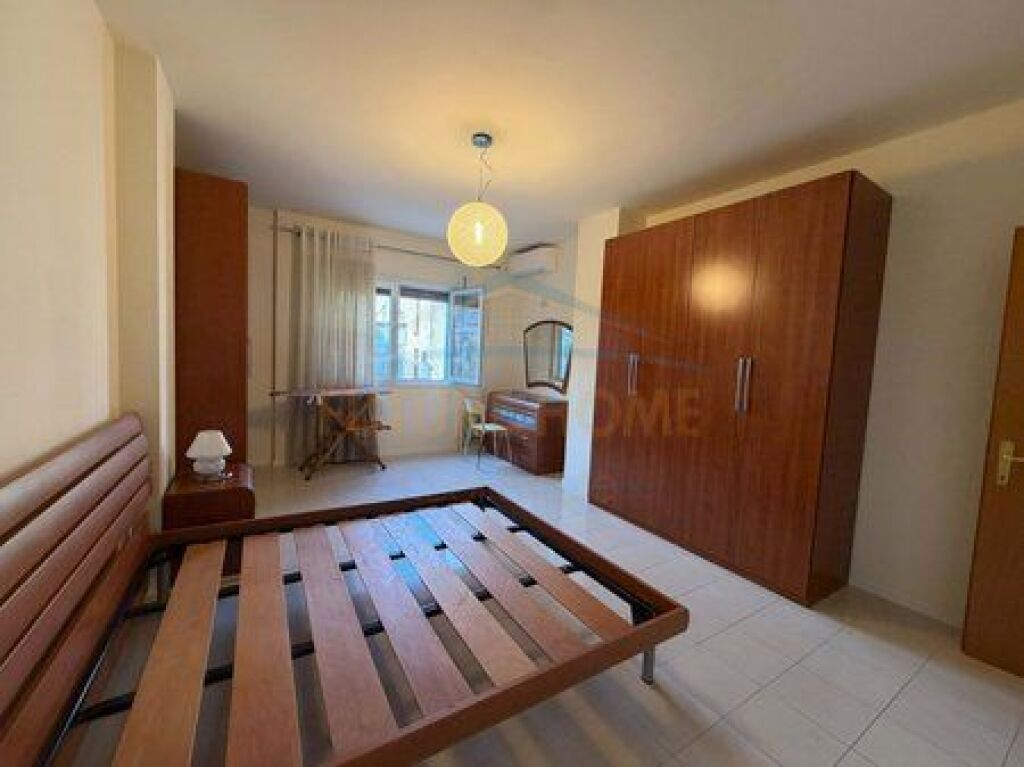 Rent, Apartment 2+1+2, Artistic Lyceum
