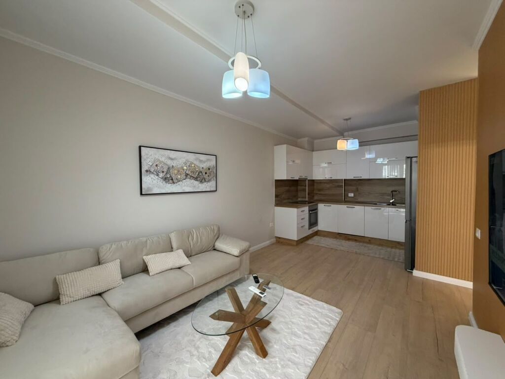 Apartament 1+1 per shitje tek Kompleksi Golden Park prane Amerikan 3.
