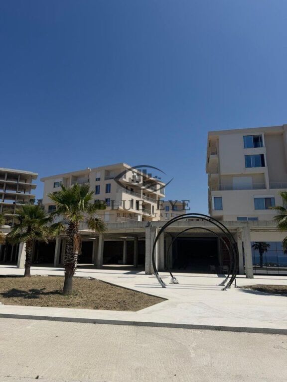 APARTAMENT PREMIUM 2+1+2 ME PAMJE BALLore NGA DETI – CURRILA
