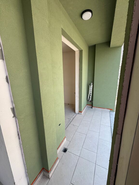 Paskuqan, 1+1 in vendita vicino alla strada principale