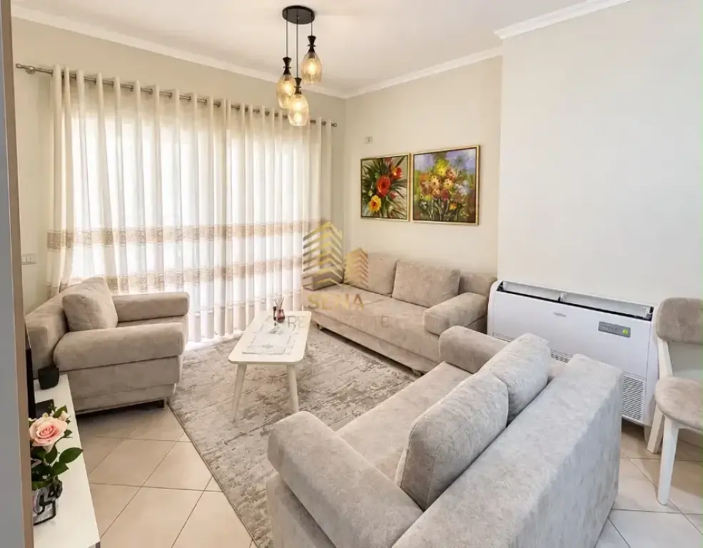 Affitto, Appartamento 2+1+2wc+BLK, Comune di Parigi, 800 Euro/Mese